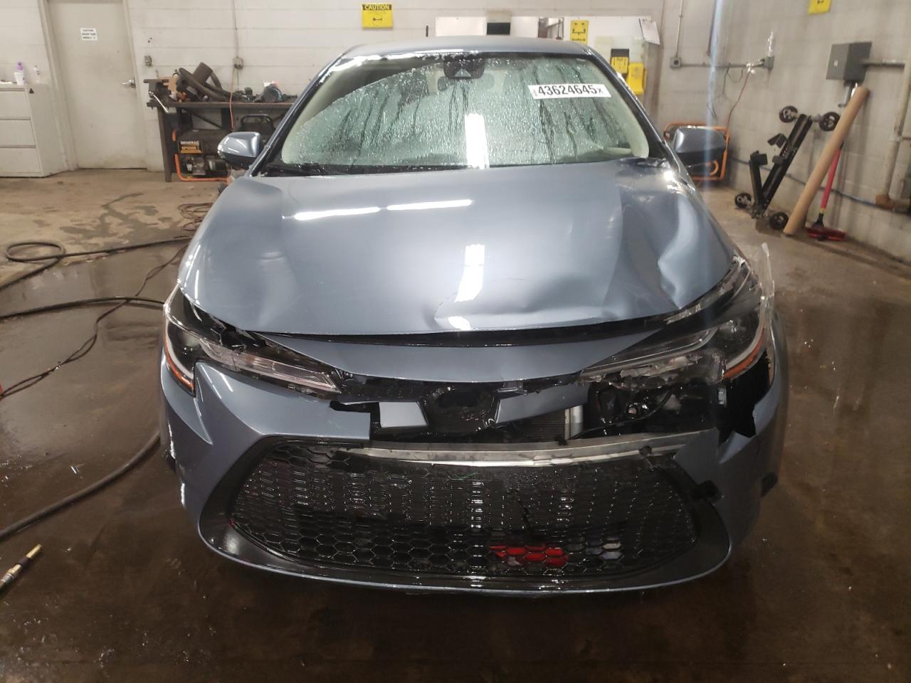 2020 Toyota Corolla VIN JTDEPRAE0LJ032266 Copart auction photo, front end / minor dent/scratches damage thumbnail 5
