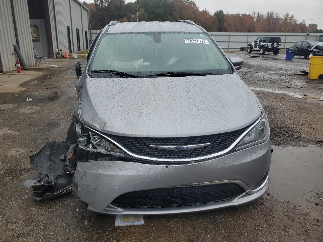 2020 Chrysler Pacifica VIN 2C4RC1BG0LR223566 Copart auction photo, all over damage thumbnail 5