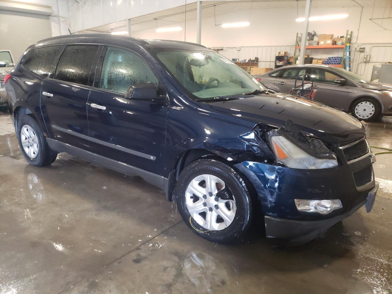 2010 Chevrolet Traverse VIN 1GNLVEED5AS154675 Copart auction photo, front end / side damage thumbnail 4
