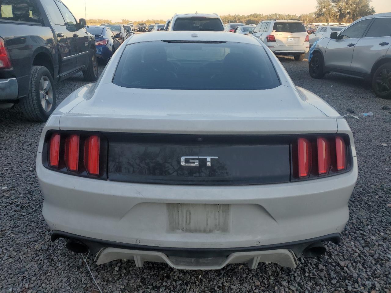 2017 Ford Mustang VIN 1FA6P8CF7H5248870 Copart auction photo, front end / side damage thumbnail 6