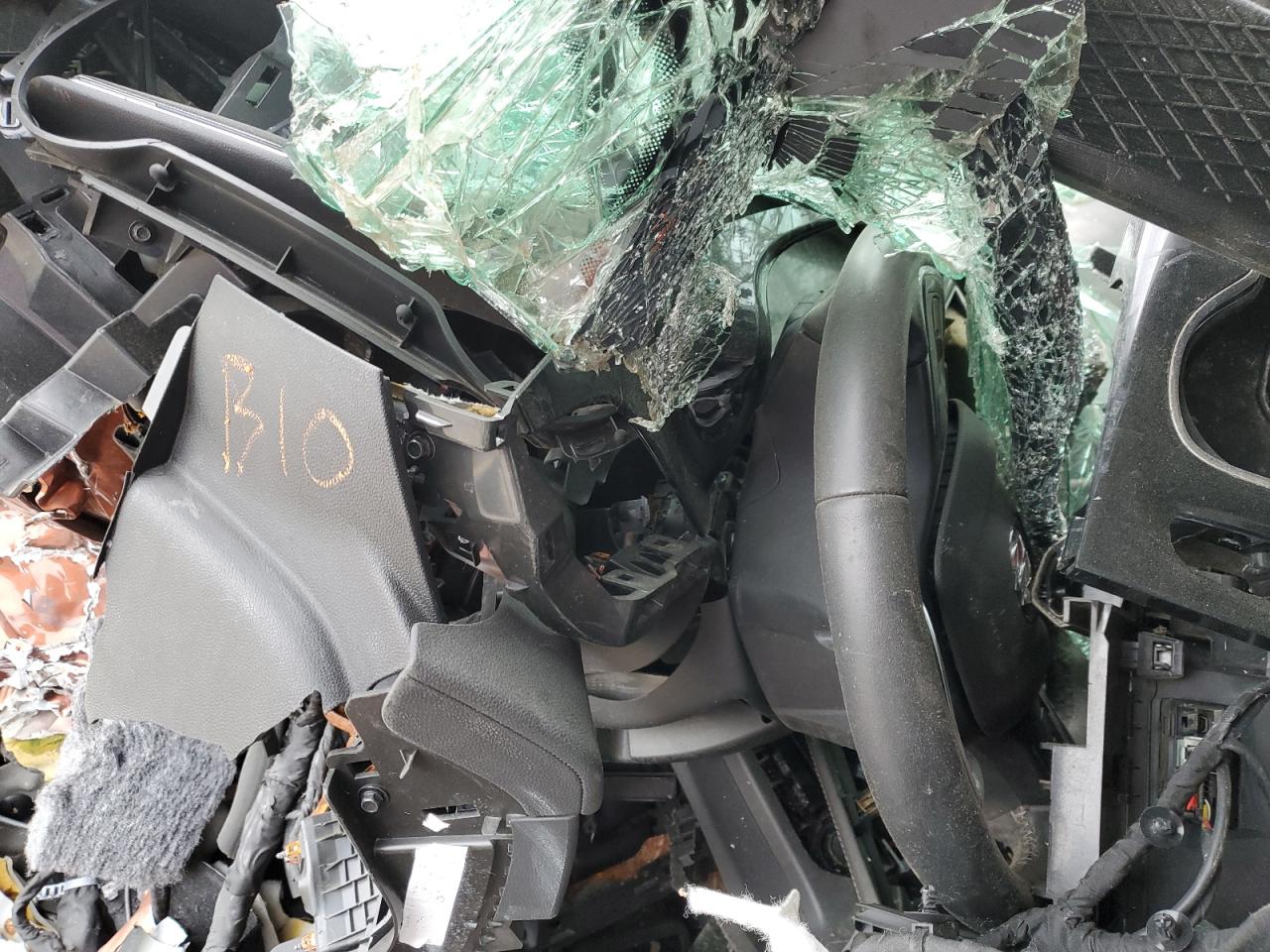 2021 Buick Envision VIN LRBAZLR49MD107546 Copart auction photo, front end / side damage thumbnail 9