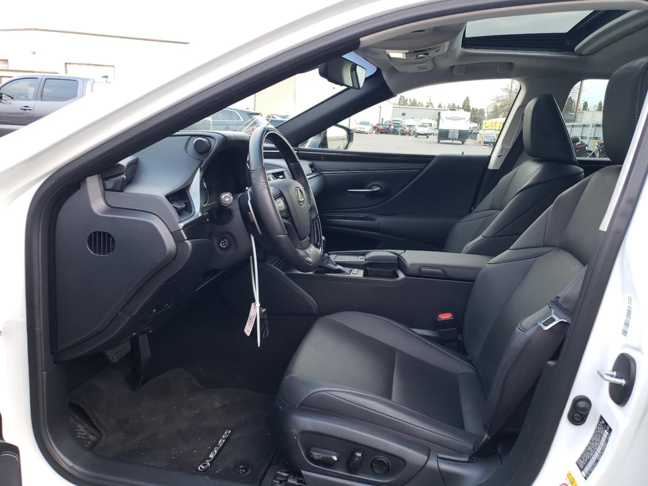 2019 Lexus ES VIN JTHB21B14K2038691 Copart auction photo, front end damage thumbnail 7