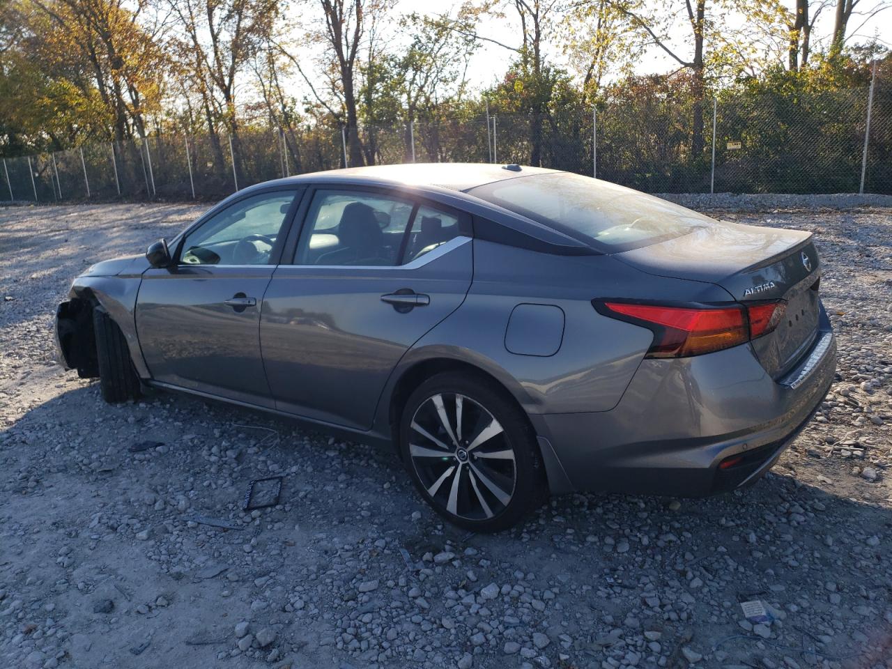 2020 Nissan Altima VIN 1N4BL4CW0LC215300 Copart auction photo, undercarriage / minor dent/scratches damage thumbnail 2
