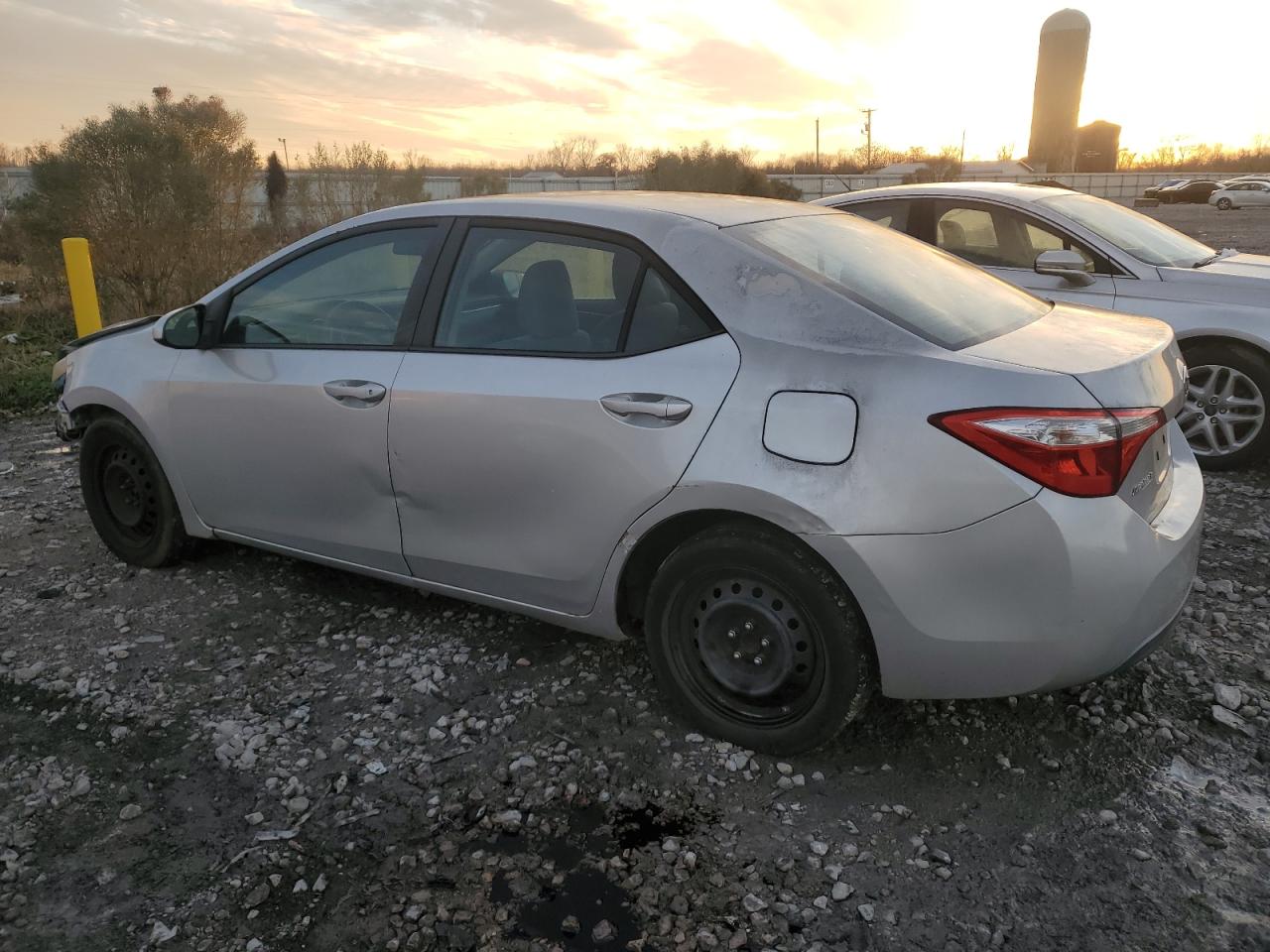 2016 Toyota Corolla VIN 2T1BURHE1GC487405 Copart auction photo, front end / minor dent/scratches damage thumbnail 2