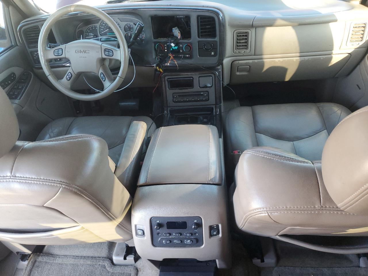 2004 GMC Yukon VIN 1GKEK63U34J305837 Copart auction photo, mechanical / minor dent/scratches damage thumbnail 8