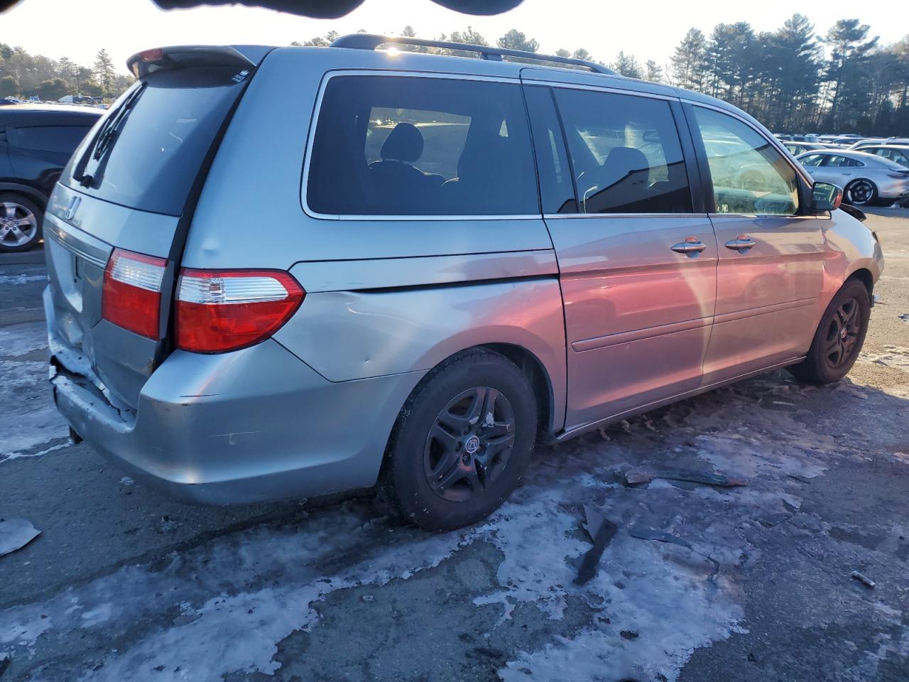 2006 Honda Odyssey VIN 5FNRL38476B086568 Copart auction photo, all over damage thumbnail 3