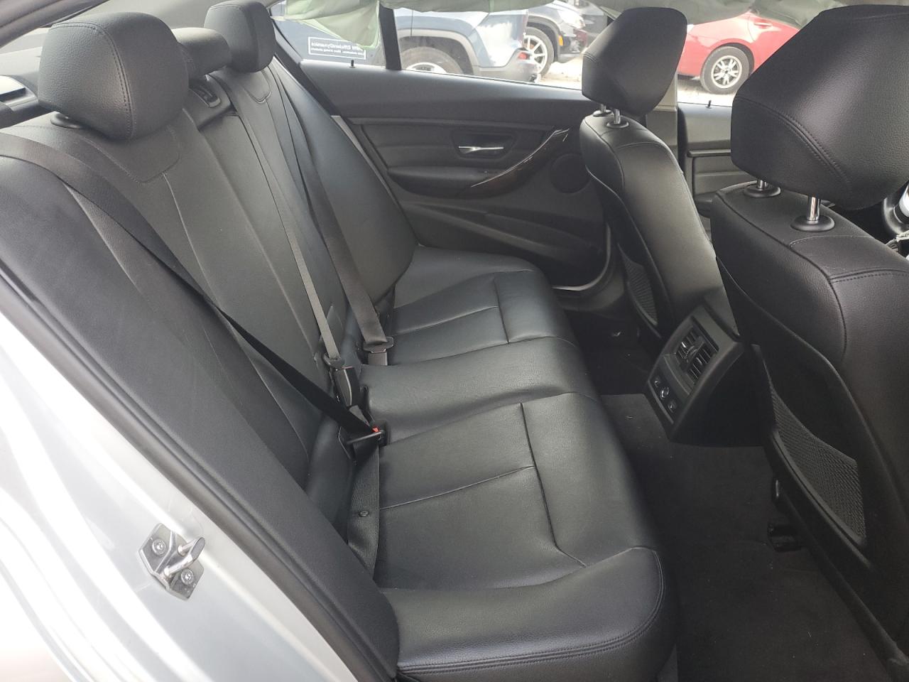 2015 BMW 3er VIN WBA3B9C56FF589156 Copart auction photo, side damage thumbnail 10