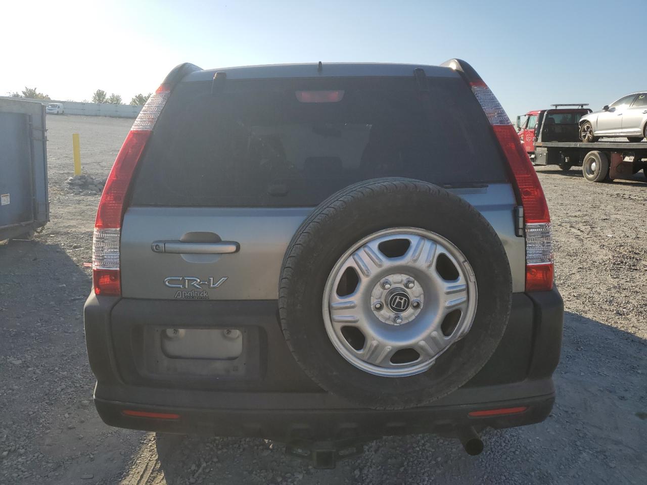 2005 Honda CR-V VIN JHLRD68545C010800 Copart auction photo, side damage thumbnail 6