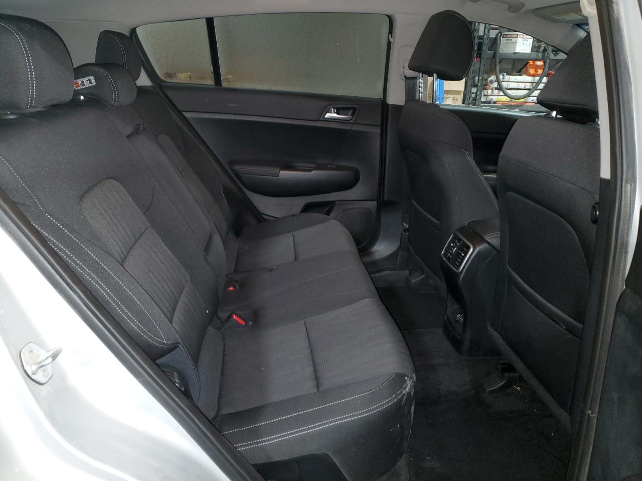 2020 KIA Sportage VIN KNDPMCAC2L7641319 Copart auction photo, rear end / side damage thumbnail 12