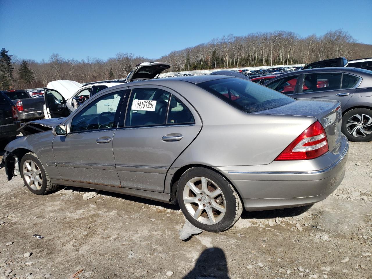2007 Mercedes-Benz C-klasse VIN WDBRF92HX7F863052 Copart auction photo, front end damage thumbnail 2