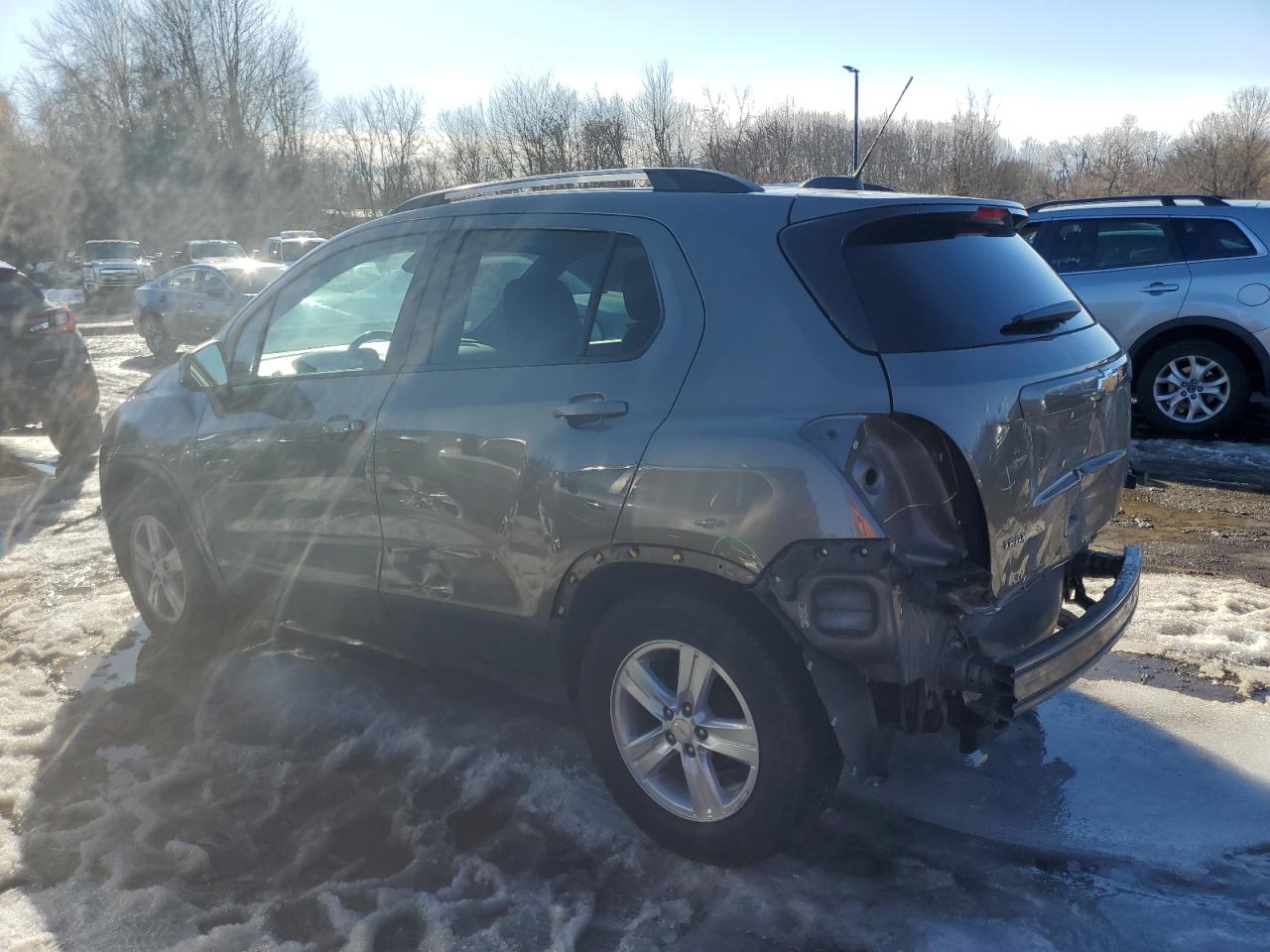 2021 Chevrolet Trax VIN KL7CJLSB8MB326646 Copart auction photo, rear end / minor dent/scratches damage thumbnail 2