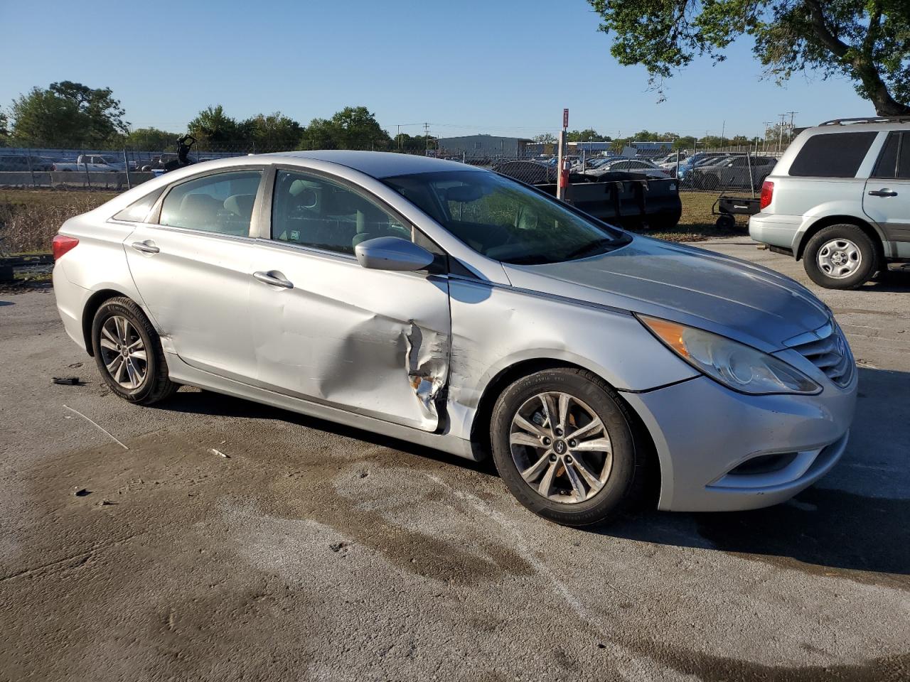 2013 Hyundai Sonata VIN 5NPEB4AC4DH683894 Copart auction photo, side / front end damage thumbnail 4