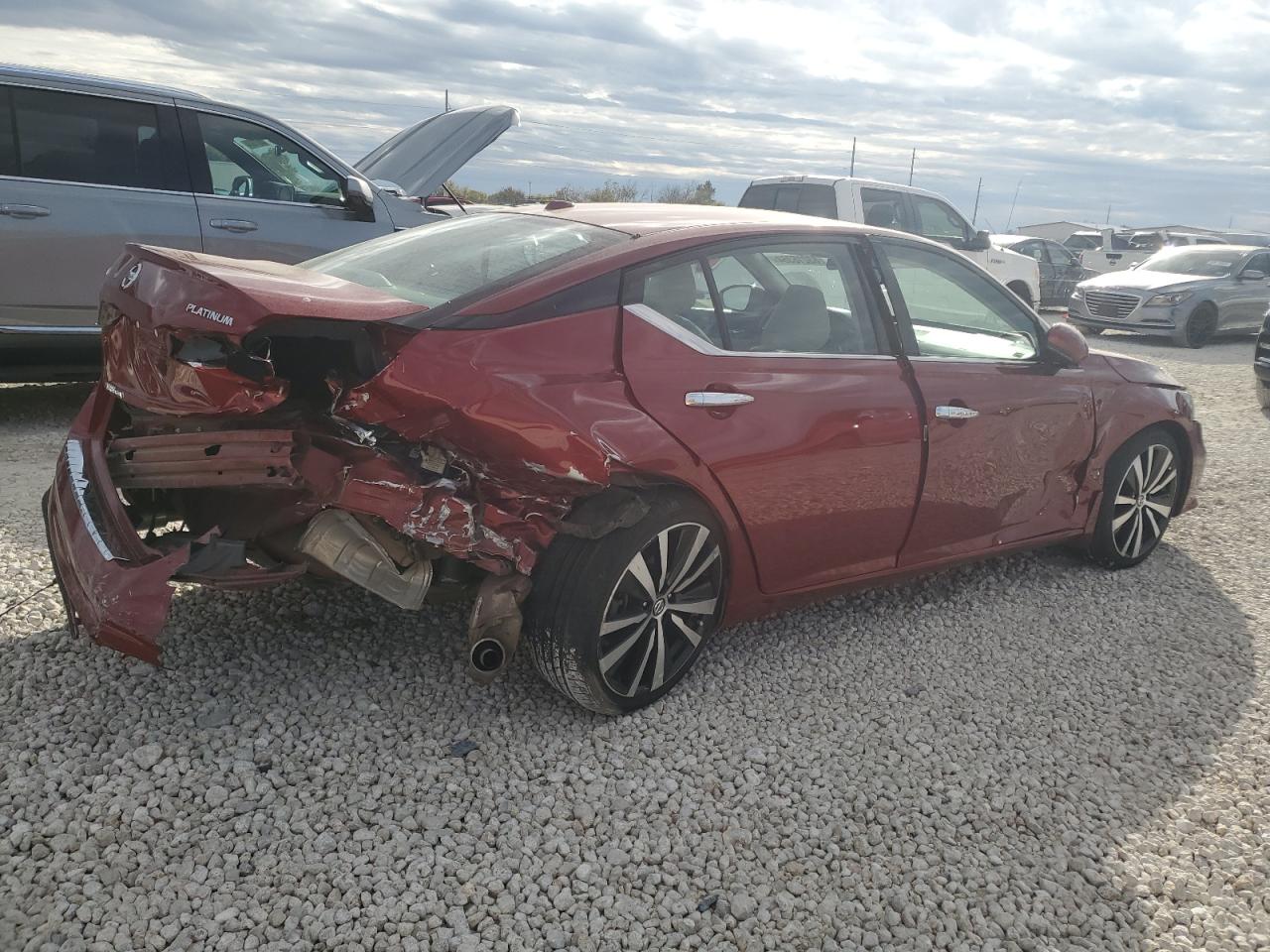 2020 Nissan Altima VIN 1N4BL4FV5LN308241 Copart auction photo, rear end / side damage thumbnail 3
