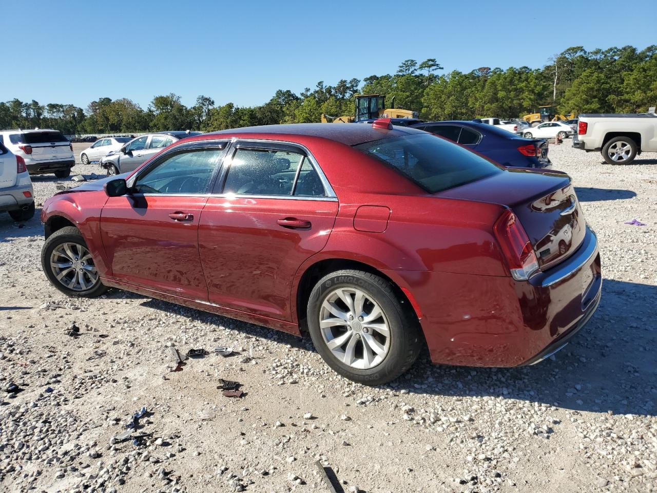 2015 Chrysler 300 VIN 2C3CCAAG8FH802858 Copart auction photo, front end damage thumbnail 2