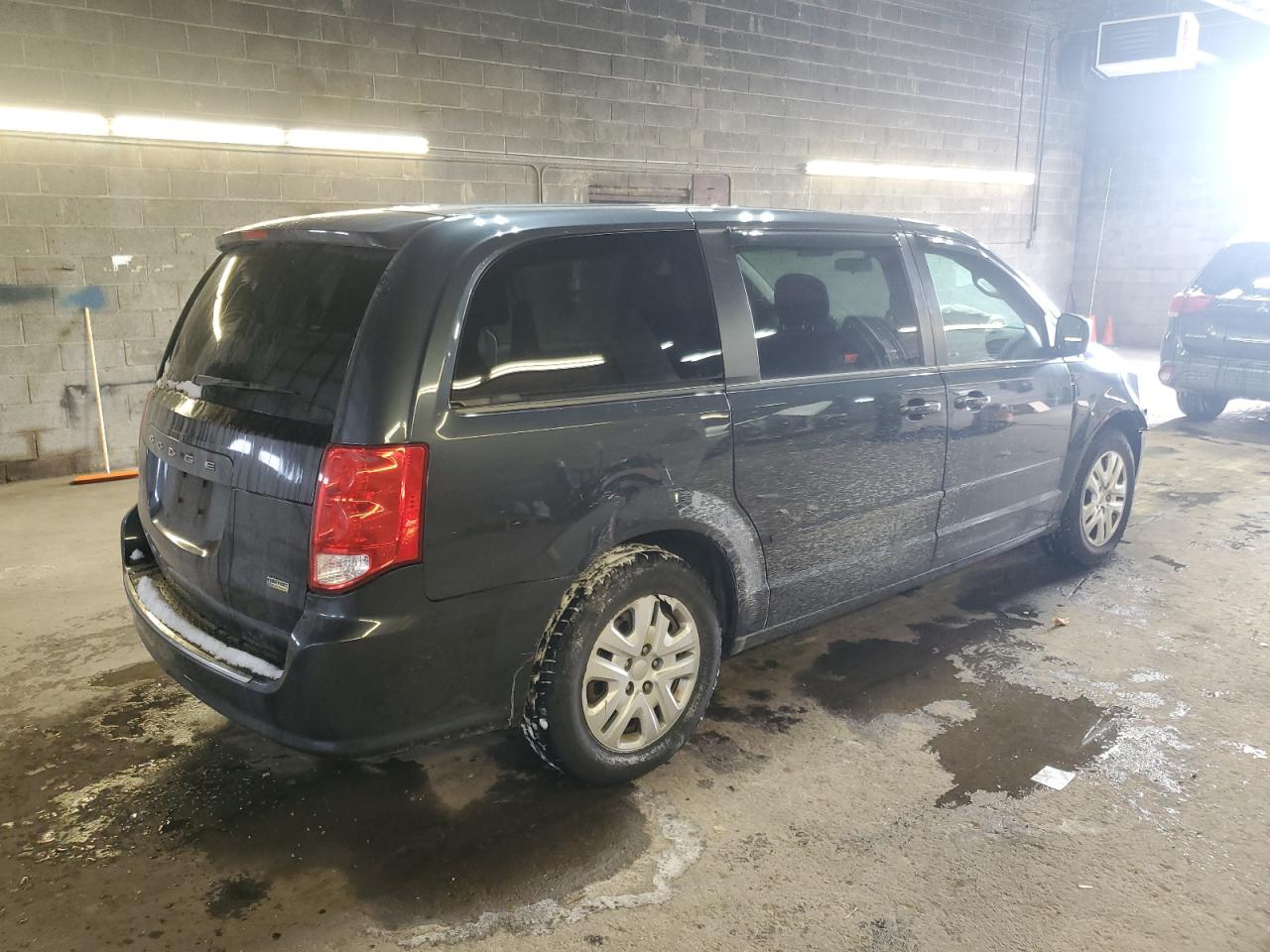 2014 Dodge Caravan VIN 2C4RDGBG4ER319767 Copart auction photo, front end / rear end damage thumbnail 3
