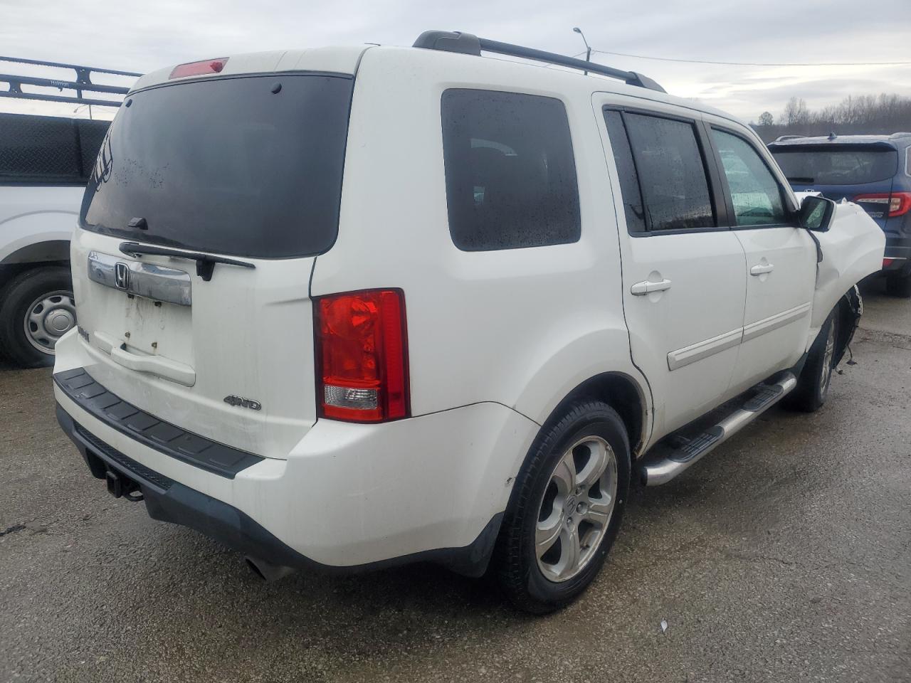 2012 Honda Pilot VIN 5FNYF4H68CB015787 Copart auction photo, front end damage thumbnail 3
