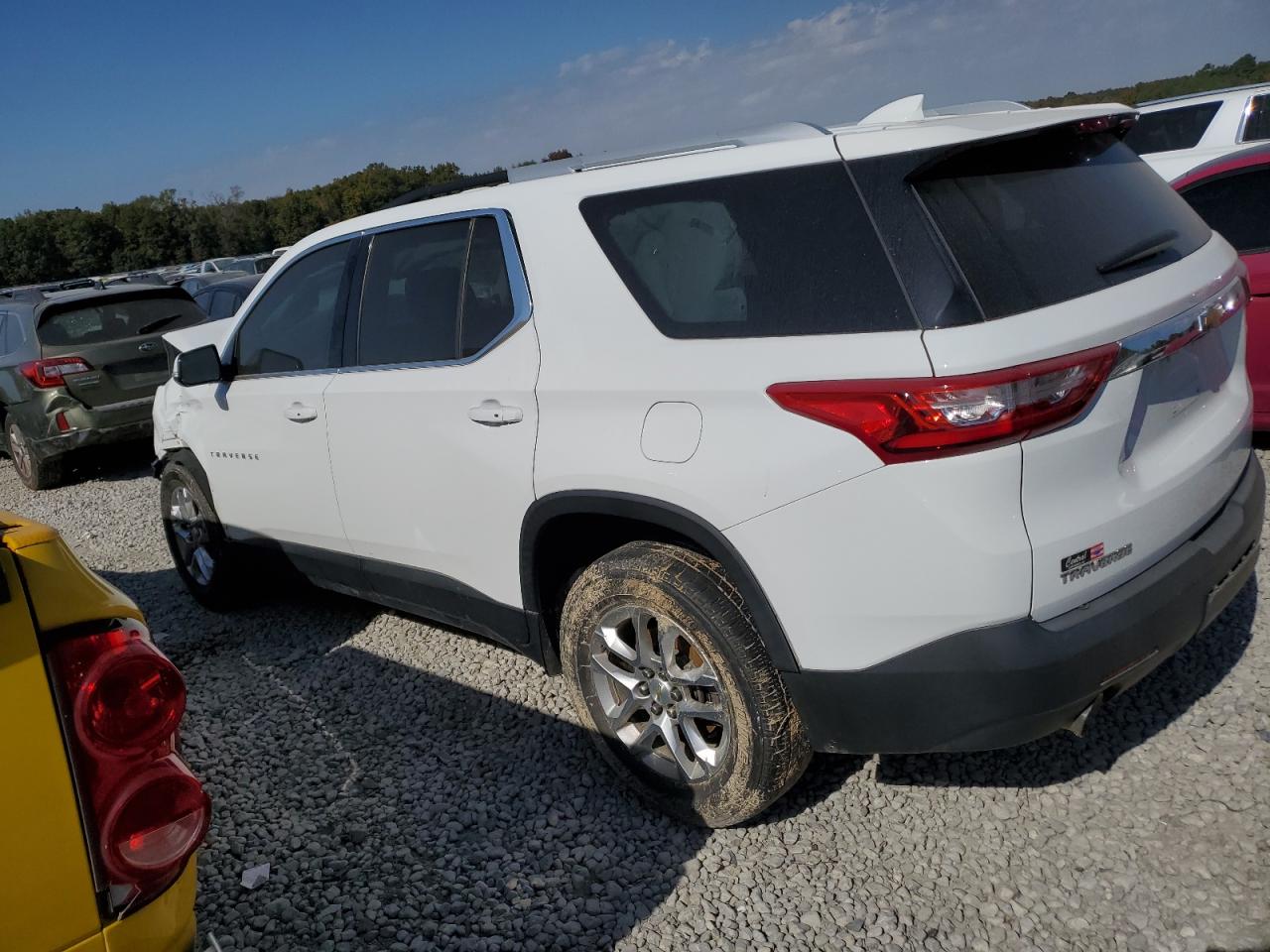 2018 Chevrolet Traverse VIN 1GNERGKW7JJ210880 Copart auction photo, front end damage thumbnail 2