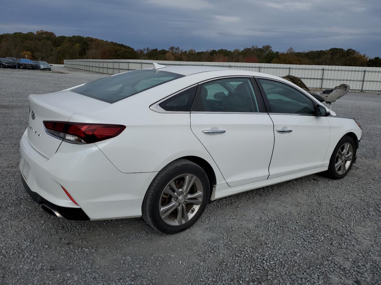 2018 Hyundai Sonata VIN 5NPE34AF4JH655631 Copart auction photo, front end damage thumbnail 3