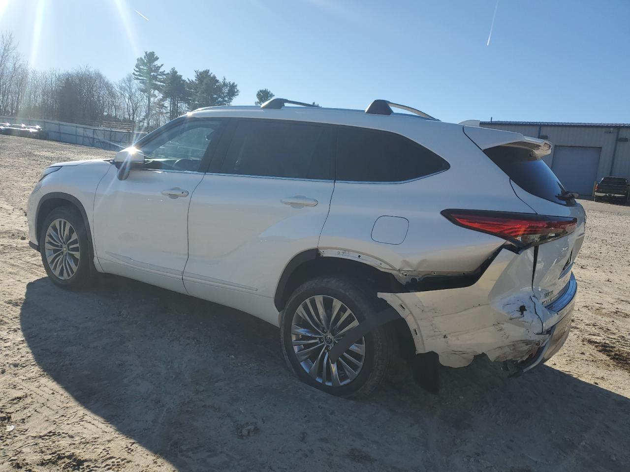 2021 Toyota Highlander VIN 5TDFZRBH0MS094181 Copart auction photo, rear end damage thumbnail 2