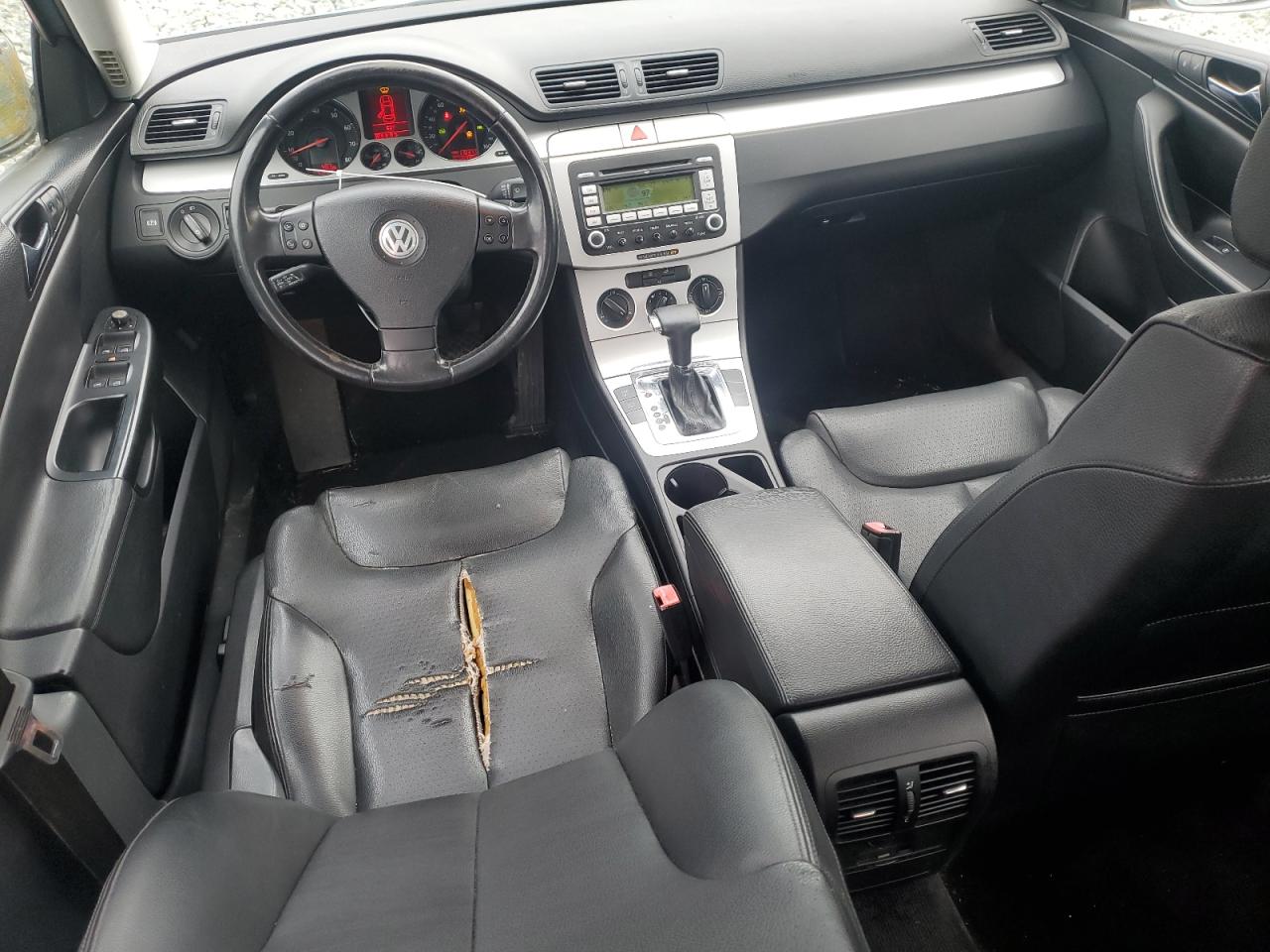 2008 Volkswagen Passat VIN WVWAK73C98E072441 Copart auction photo, front end damage thumbnail 8