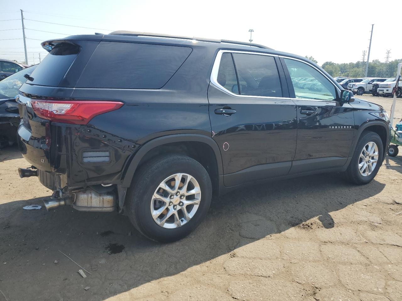 2021 Chevrolet Traverse VIN 1GNERGKW1MJ209616 Copart auction photo, front end / rear end damage thumbnail 3