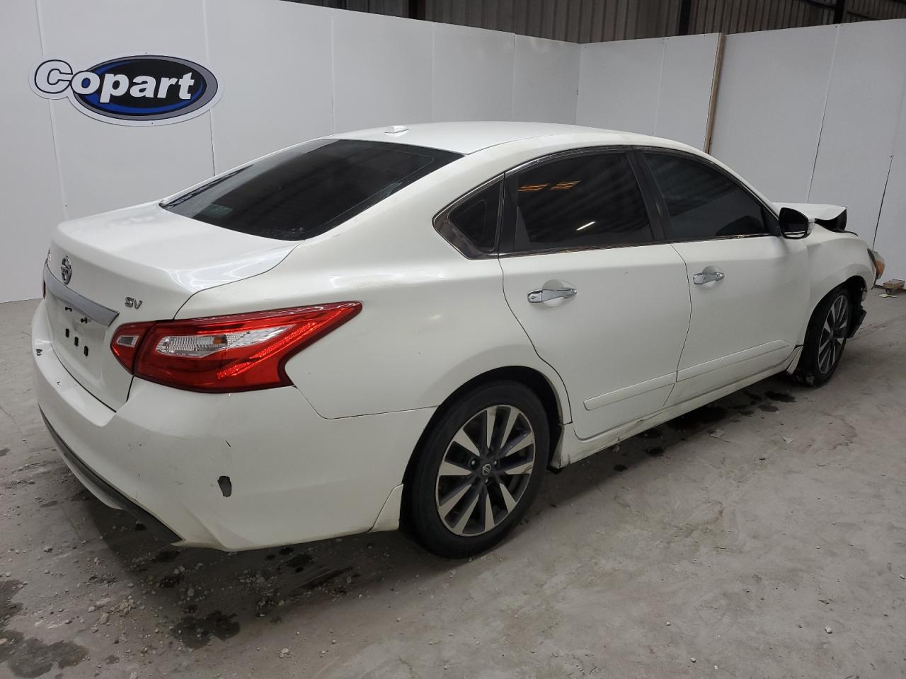 2016 Nissan Altima VIN 1N4AL3AP1GC281829 Copart auction photo, front end damage thumbnail 3