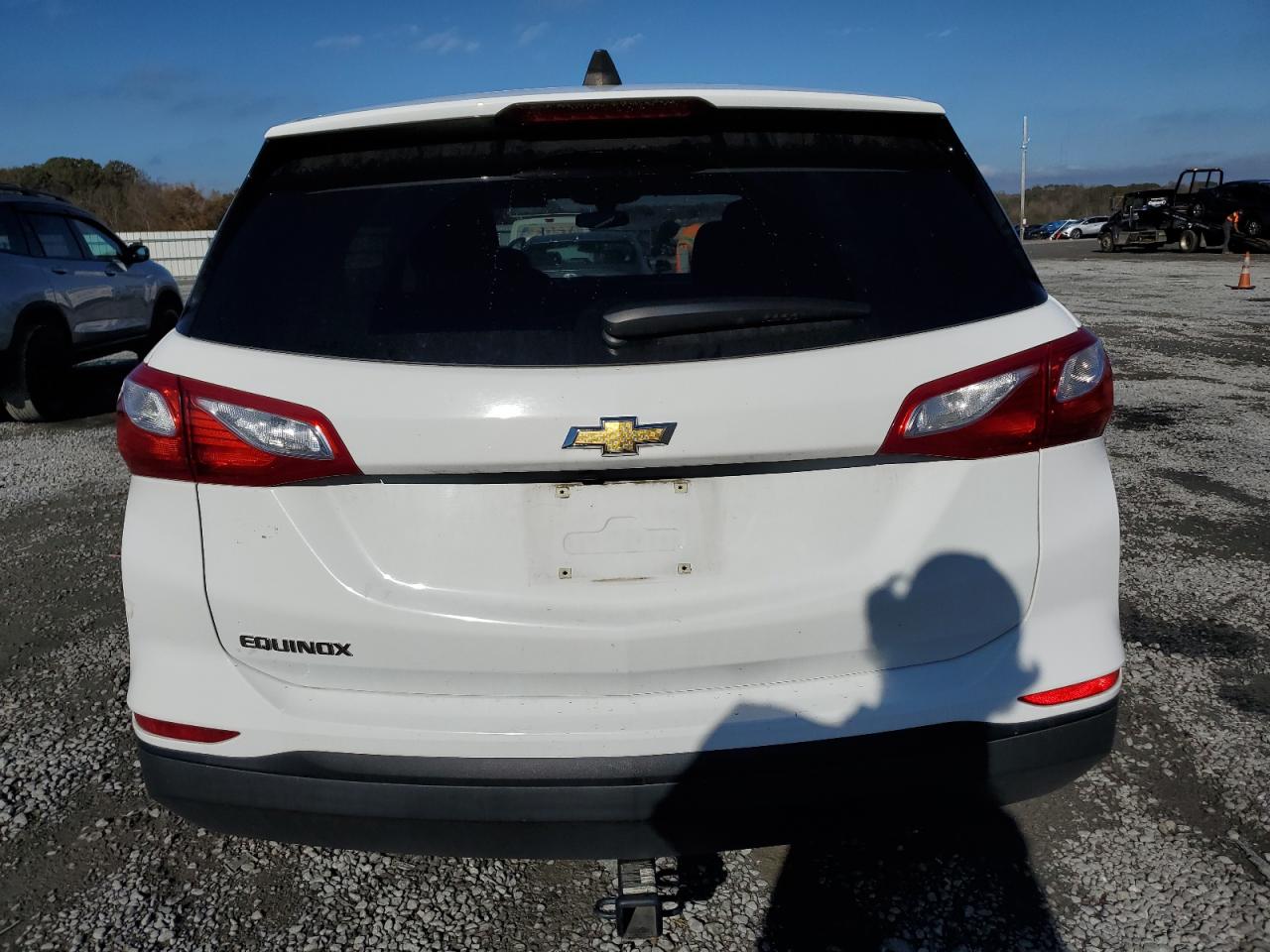 2019 Chevrolet Equinox VIN 3GNAXHEV4KS653095 Copart auction photo, front end / side damage thumbnail 6