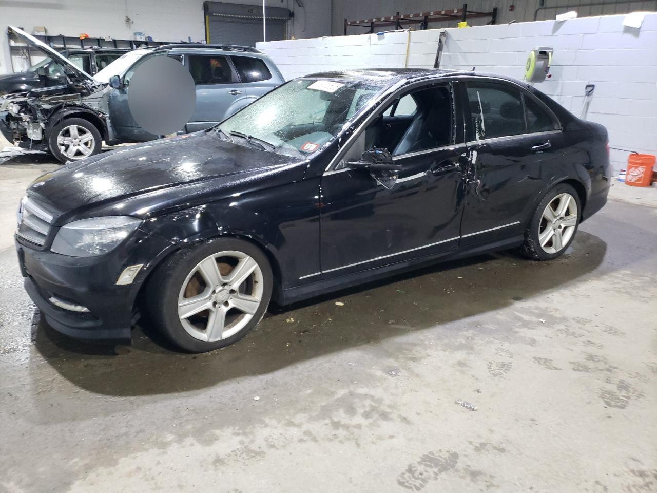 2011 Mercedes-Benz C-klasse VIN WDDGF8BB3BR159383