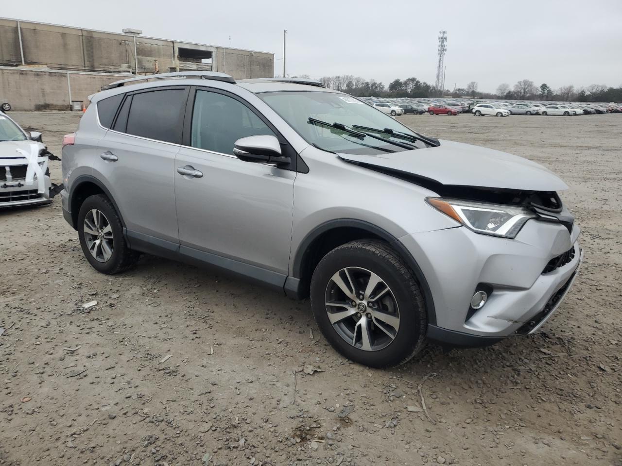 2017 Toyota RAV 4 VIN 2T3RFREV2HW692137 Copart auction photo, front end / minor dent/scratches damage thumbnail 4