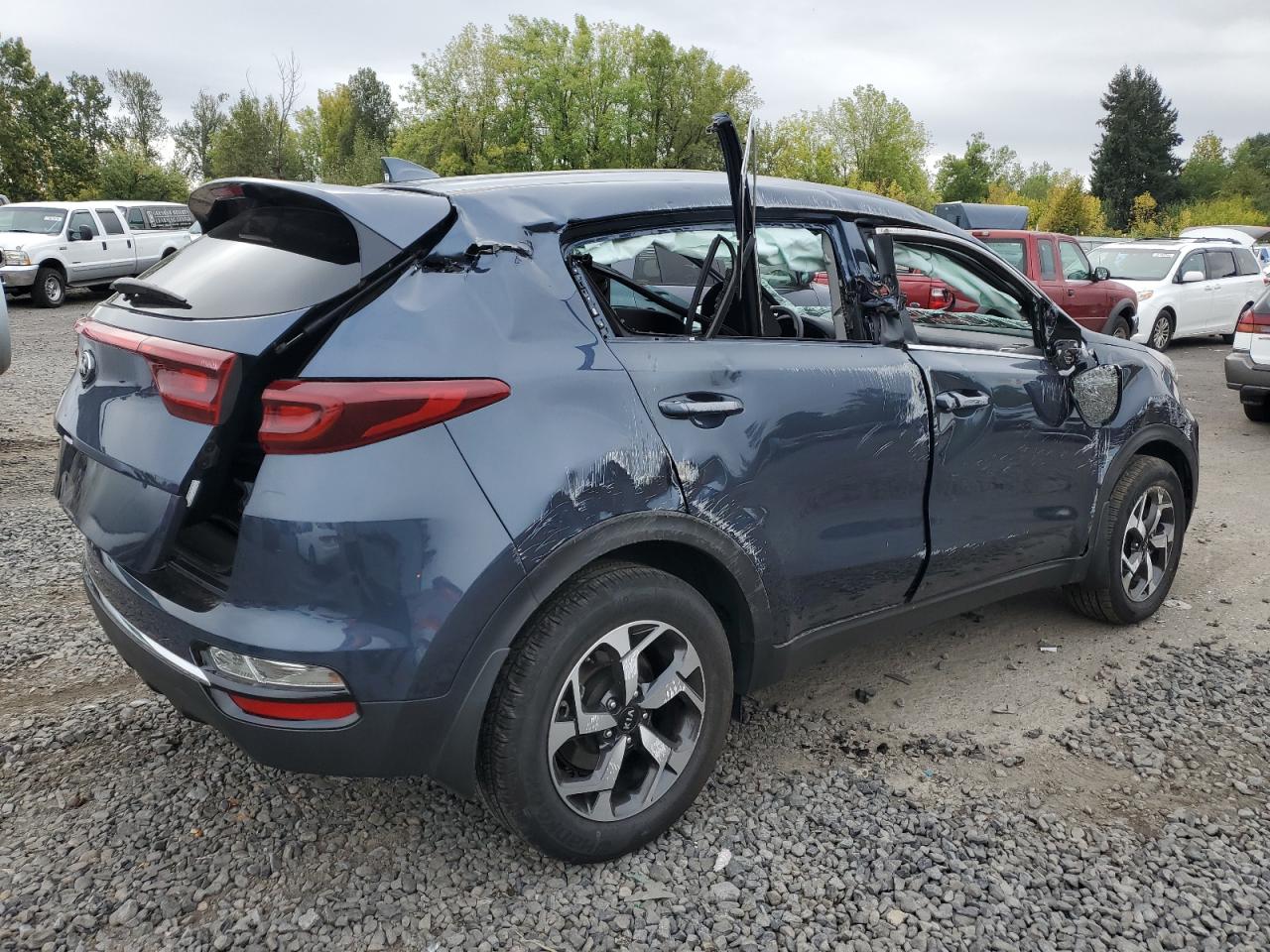 2021 KIA Sportage VIN KNDPMCAC2M7893749 Copart auction photo, rollover / undercarriage damage thumbnail 3