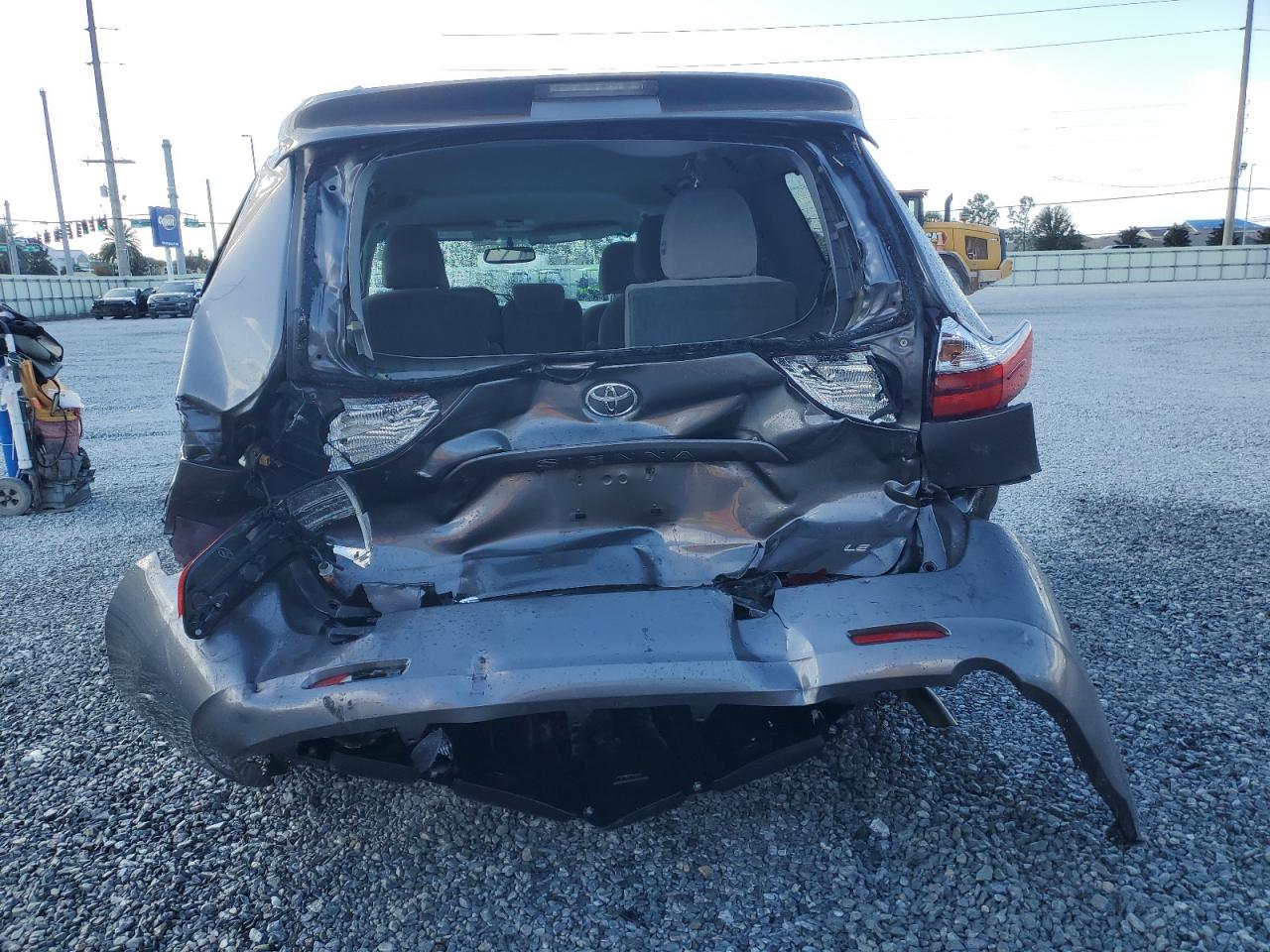 2015 Toyota Sienna VIN 5TDKK3DC3FS609128 Copart auction photo, rear end damage thumbnail 6
