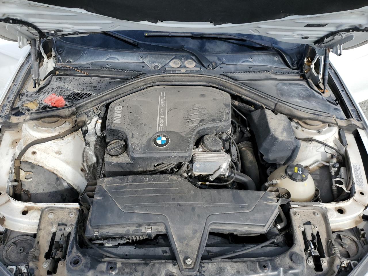 2016 BMW 3er VIN WBA8E9C51GK644568 Copart auction photo, water/flood damage thumbnail 11