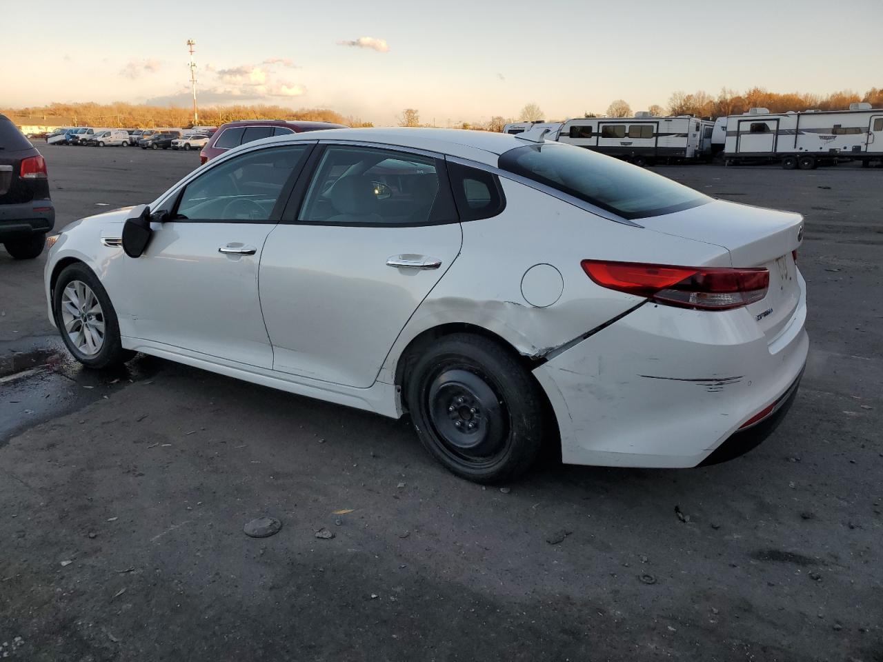 2018 KIA Optima VIN 5XXGT4L36JG270577 Copart auction photo, rear end damage thumbnail 2
