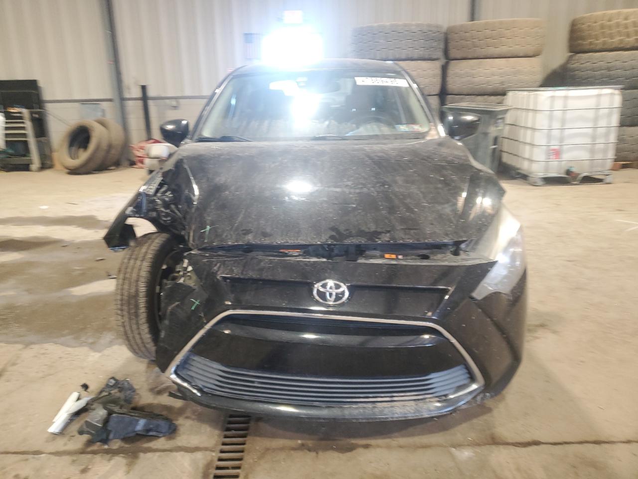 2017 Toyota Yaris VIN 3MYDLBYV2HY175714 Copart auction photo, front end damage thumbnail 5