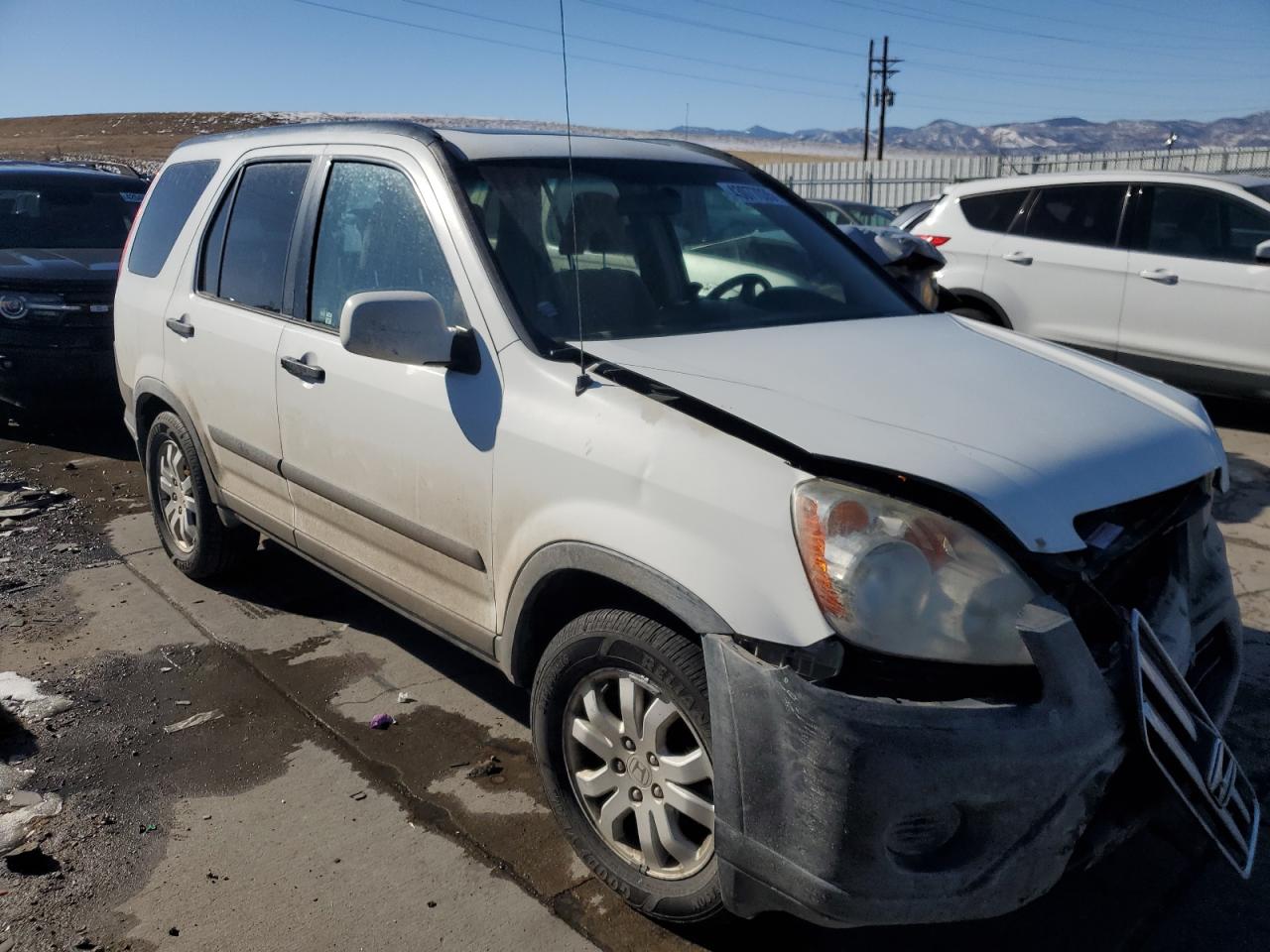 2005 Honda CR-V VIN JHLRD78875C029826 Copart auction photo, front end / minor dent/scratches damage thumbnail 4