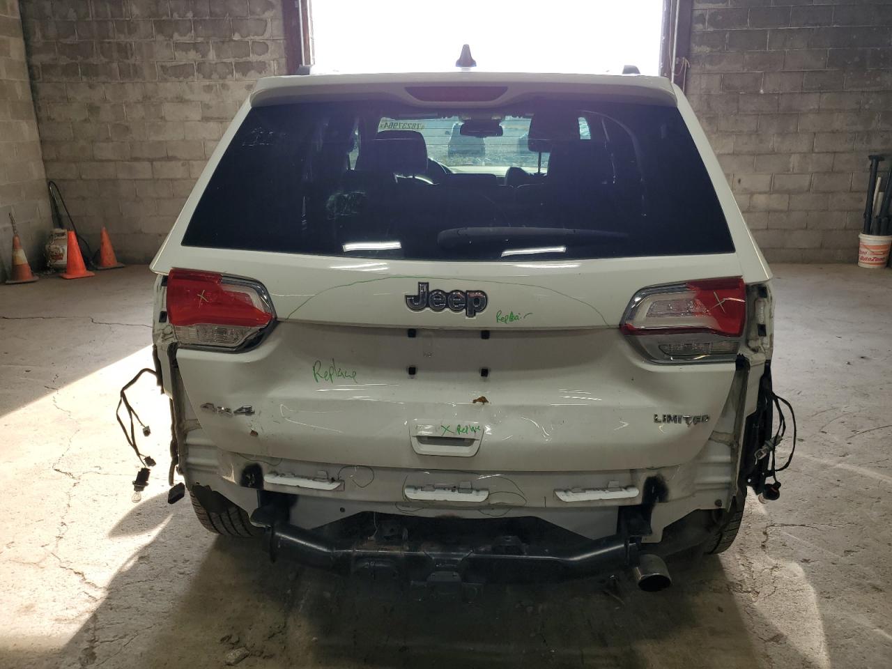 2015 Jeep Grand Cherokee VIN 1C4RJFBG7FC717939 Copart auction photo, rear end damage thumbnail 6