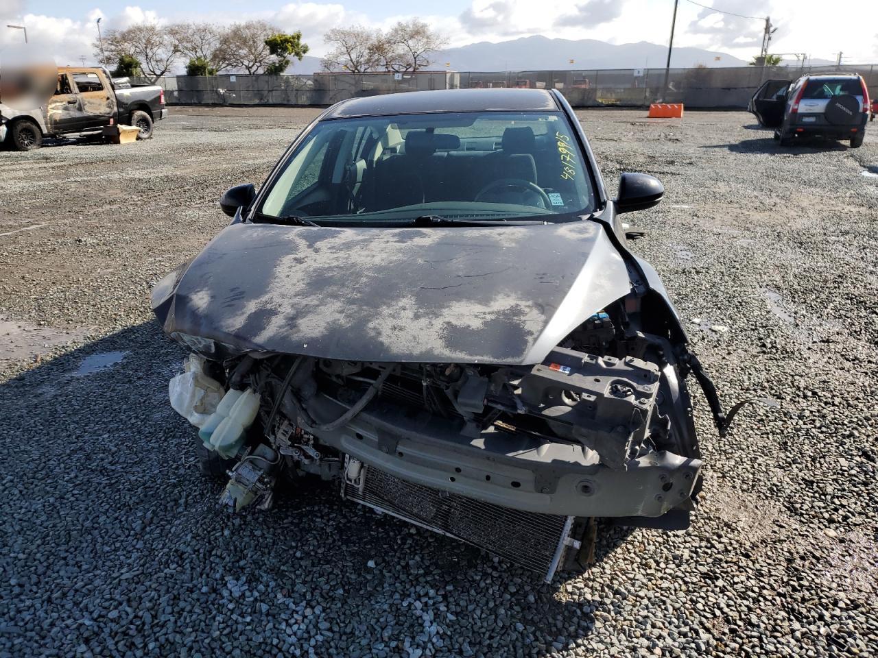2011 Mazda 3 VIN JM1BL1UG7B1383039 Copart auction photo, front end / rear end damage thumbnail 5