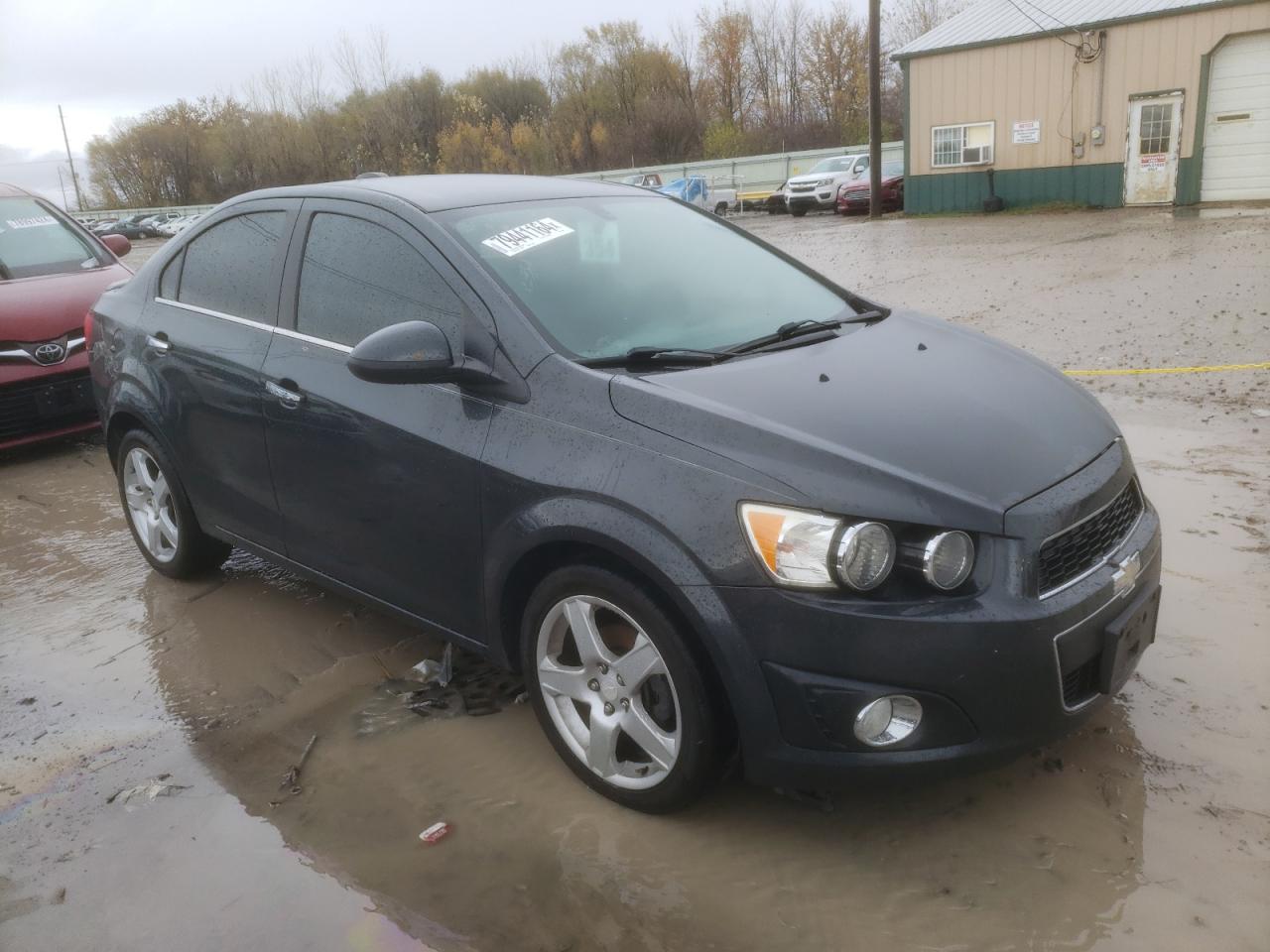 2015 Chevrolet Sonic VIN 1G1JE5SB4F4188095 Copart auction photo, minor dent/scratches damage thumbnail 4
