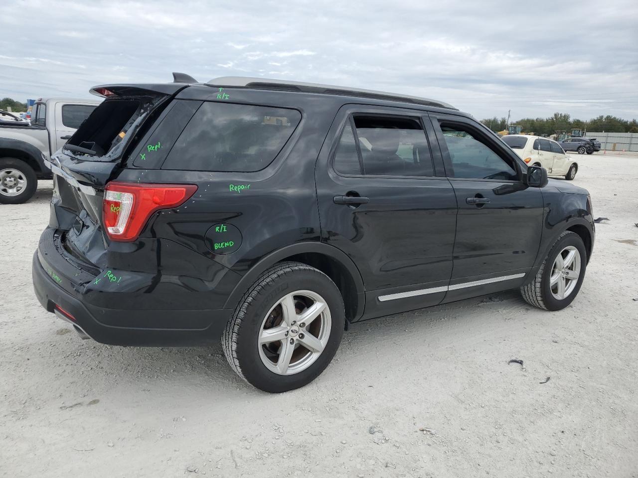 2018 Ford Explorer VIN 1FM5K7D88JGA52361 Copart auction photo, rear end / minor dent/scratches damage thumbnail 3
