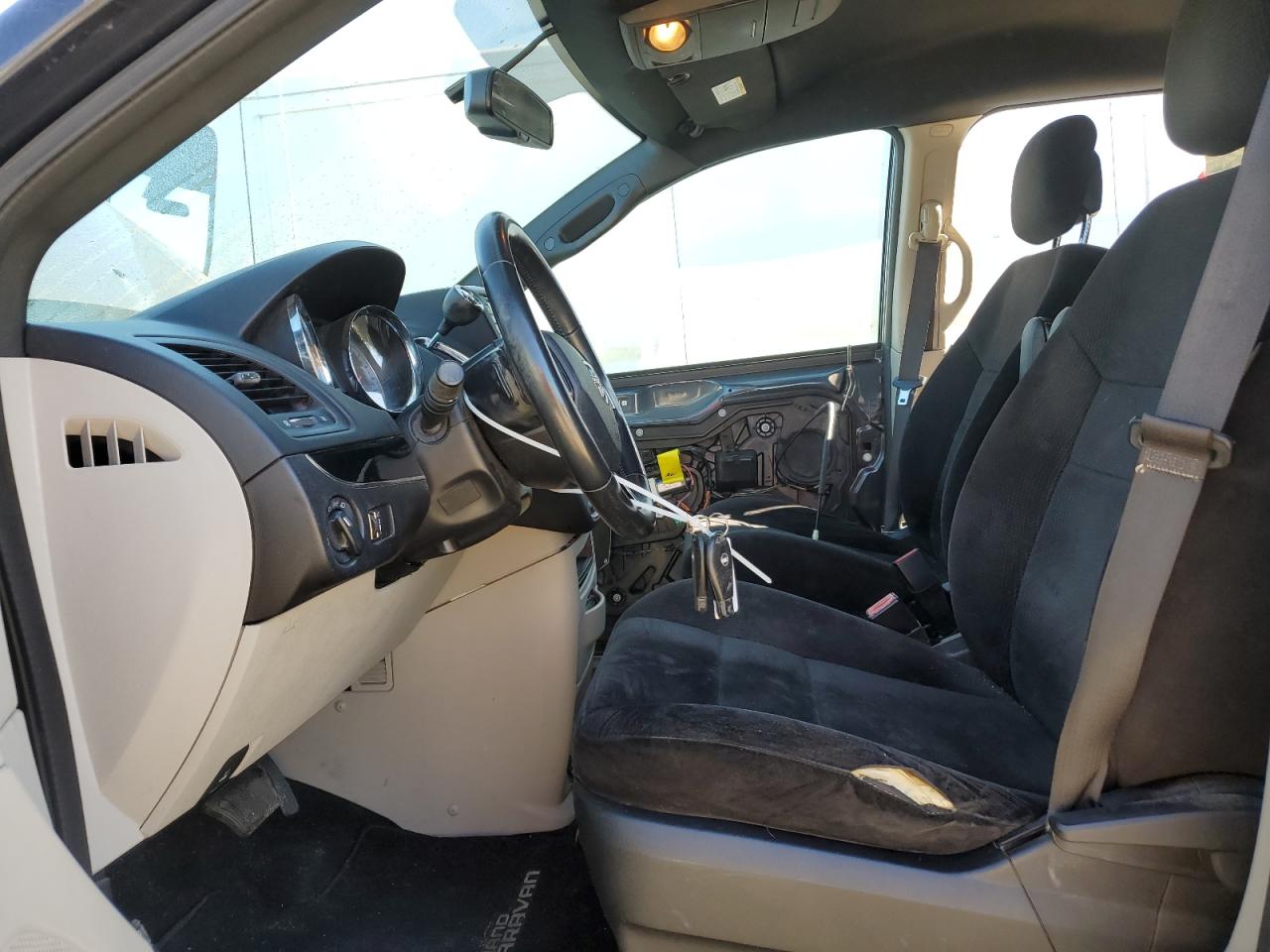 2014 Dodge Caravan VIN 2C4RDGBGXER452775 Copart auction photo, front end damage thumbnail 7