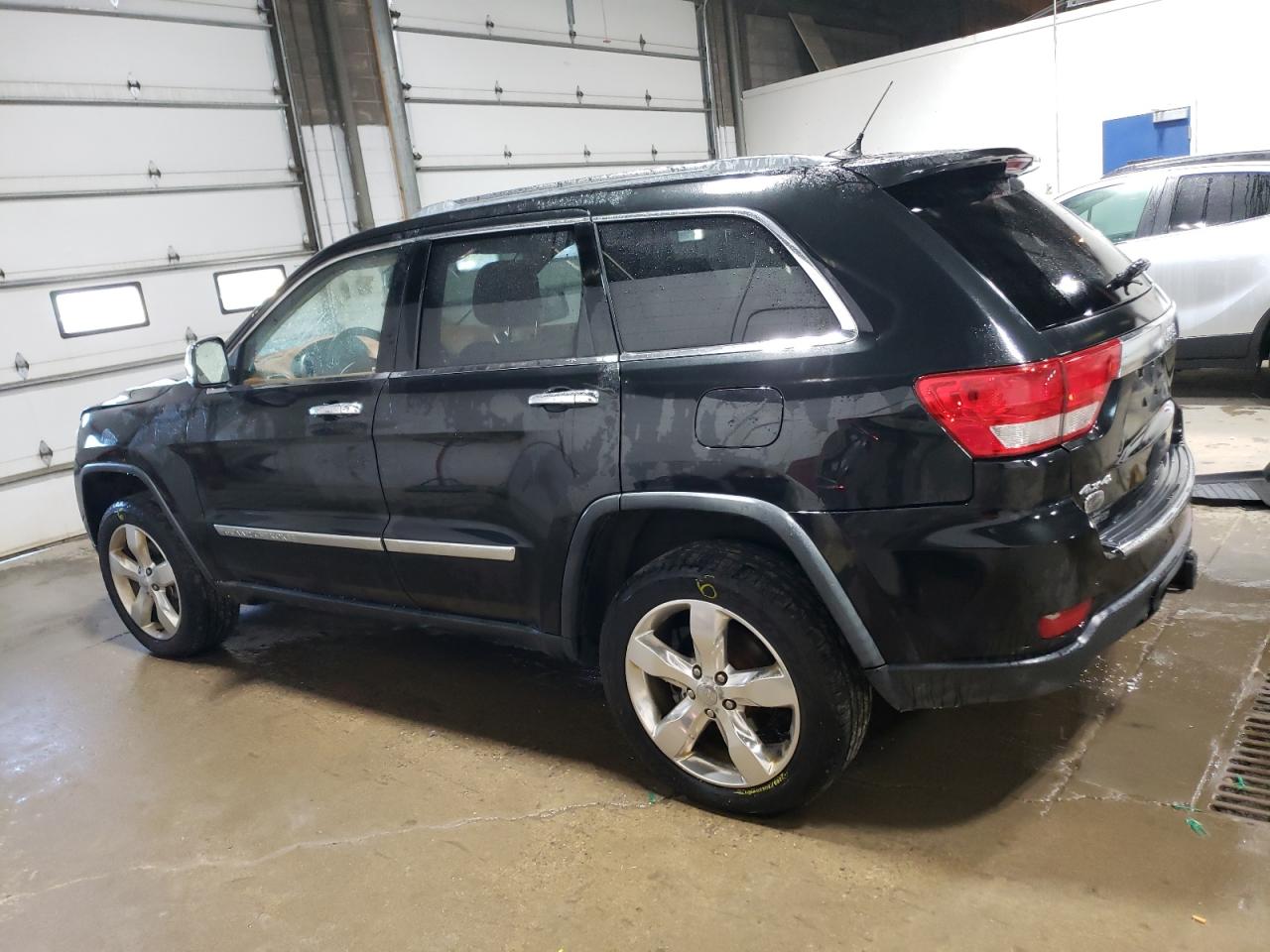 2012 Jeep Grand Cherokee VIN 1C4RJFCG2CC195022 Copart auction photo, front end / rear end damage thumbnail 2