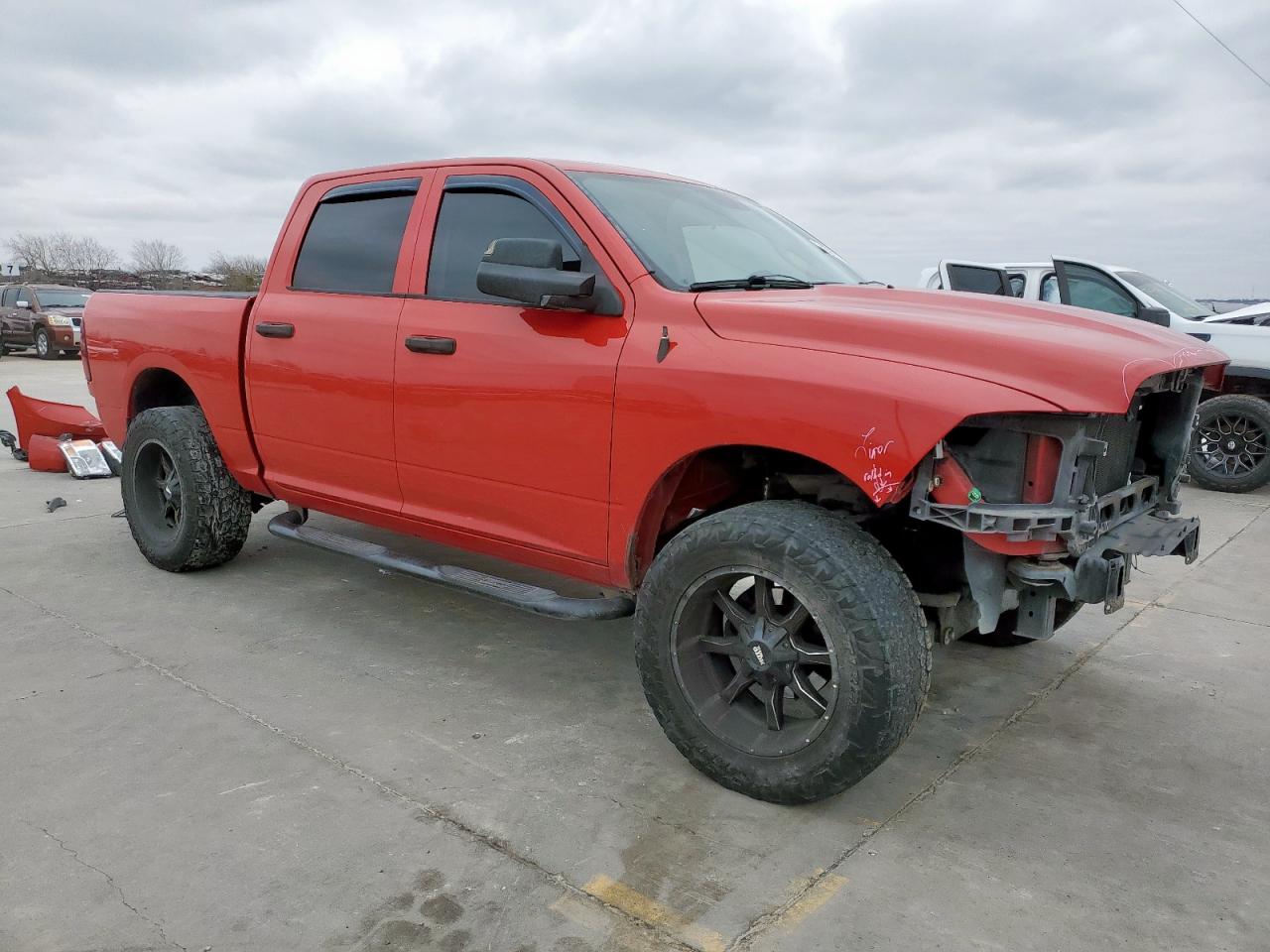 2013 RAM 1500 VIN 1C6RR7KT8DS596361 Copart auction photo, front end / rear end damage thumbnail 4