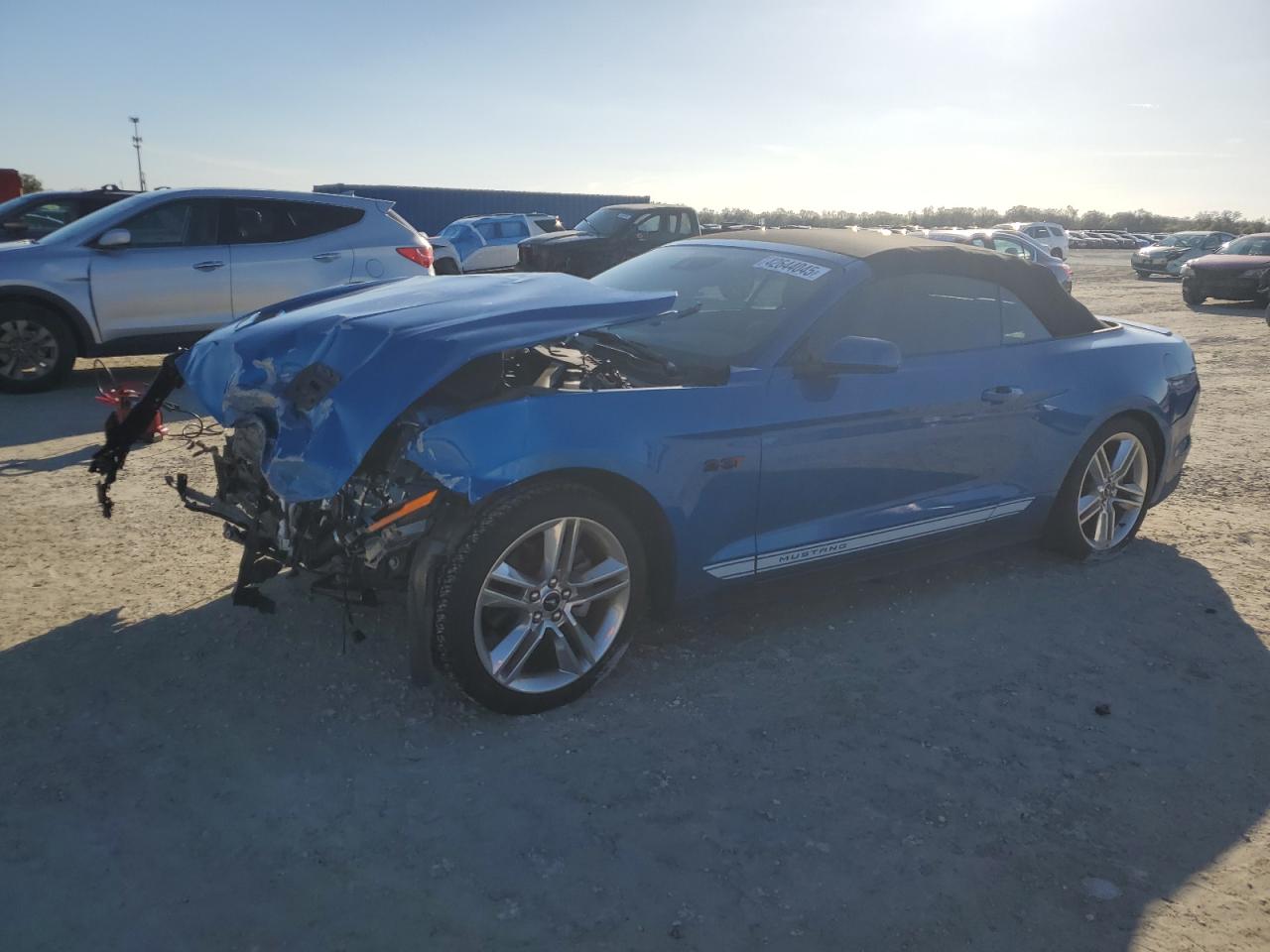 2020 Ford Mustang VIN 1FATP8UHXL5138004