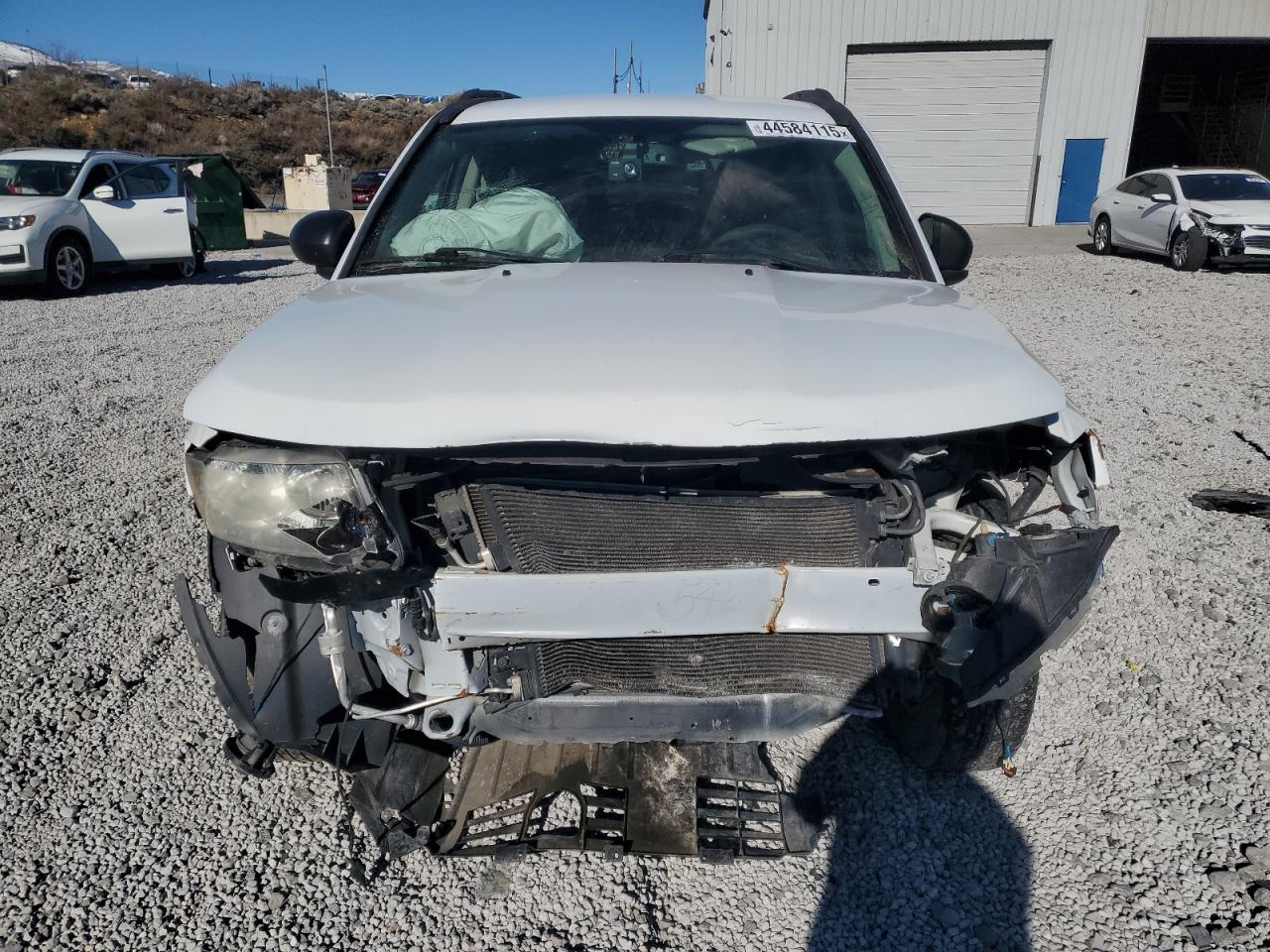 2016 Jeep Compass VIN 1C4NJCBA2GD705928 Copart auction photo, front end damage thumbnail 5