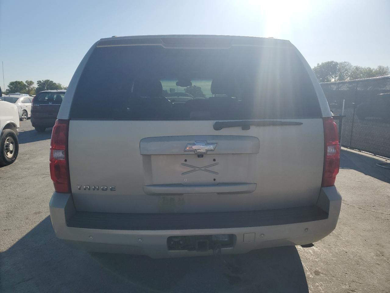 2007 Chevrolet Tahoe VIN 1GNFC13JX7R118856 Copart auction photo, mechanical / minor dent/scratches damage thumbnail 6