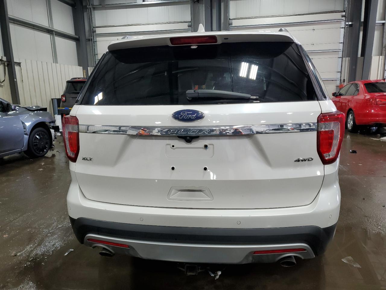 2017 Ford Explorer VIN 1FM5K8D8XHGB91617 Copart auction photo, front end damage thumbnail 6