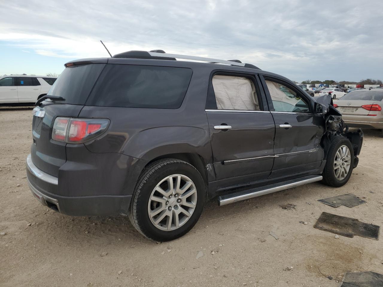 2015 GMC Acadia VIN 1GKKRTKD1FJ343200 Copart auction photo, front end damage thumbnail 3