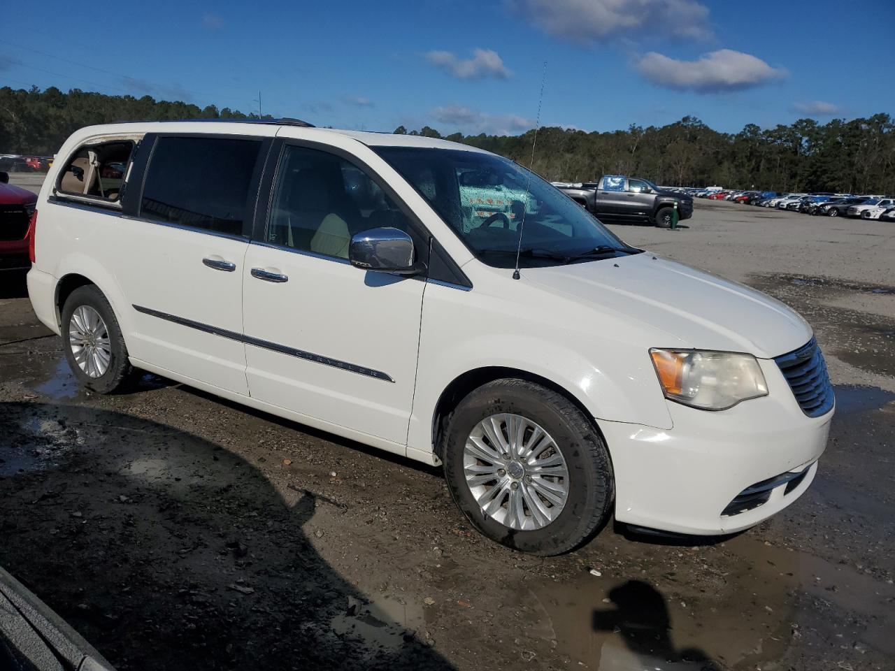 2012 Chrysler Town & Country VIN 2C4RC1GG2CR368715 Copart auction photo, top/roof / side damage thumbnail 4