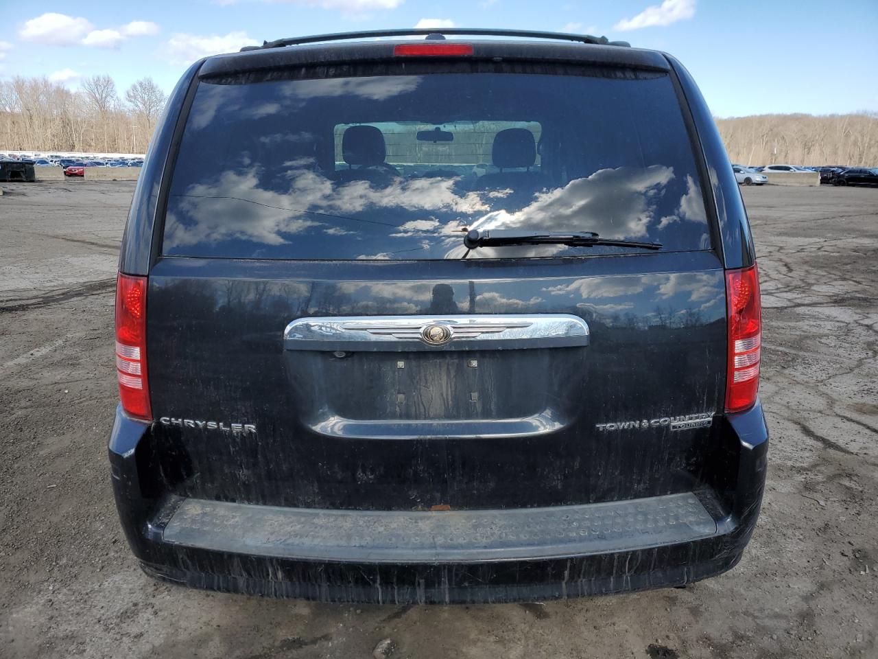 2010 Chrysler Town & Country VIN 2A4RR8D19AR457017 Copart auction photo, rear end / side damage thumbnail 6