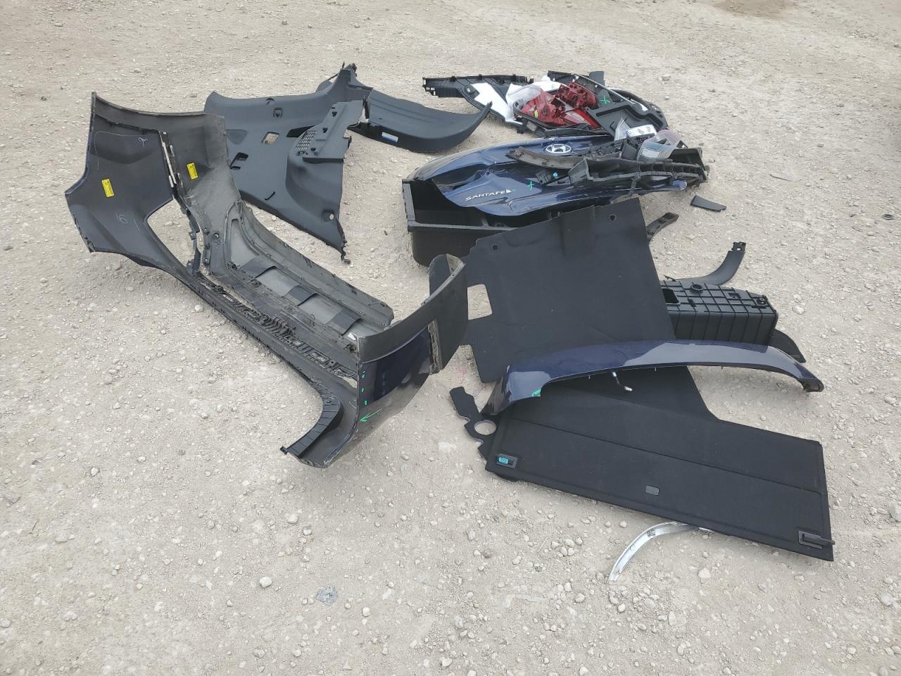 2019 Hyundai Santa Fe VIN 5NMS53AA4KH012867 Copart auction photo, rear end / minor dent/scratches damage thumbnail 15